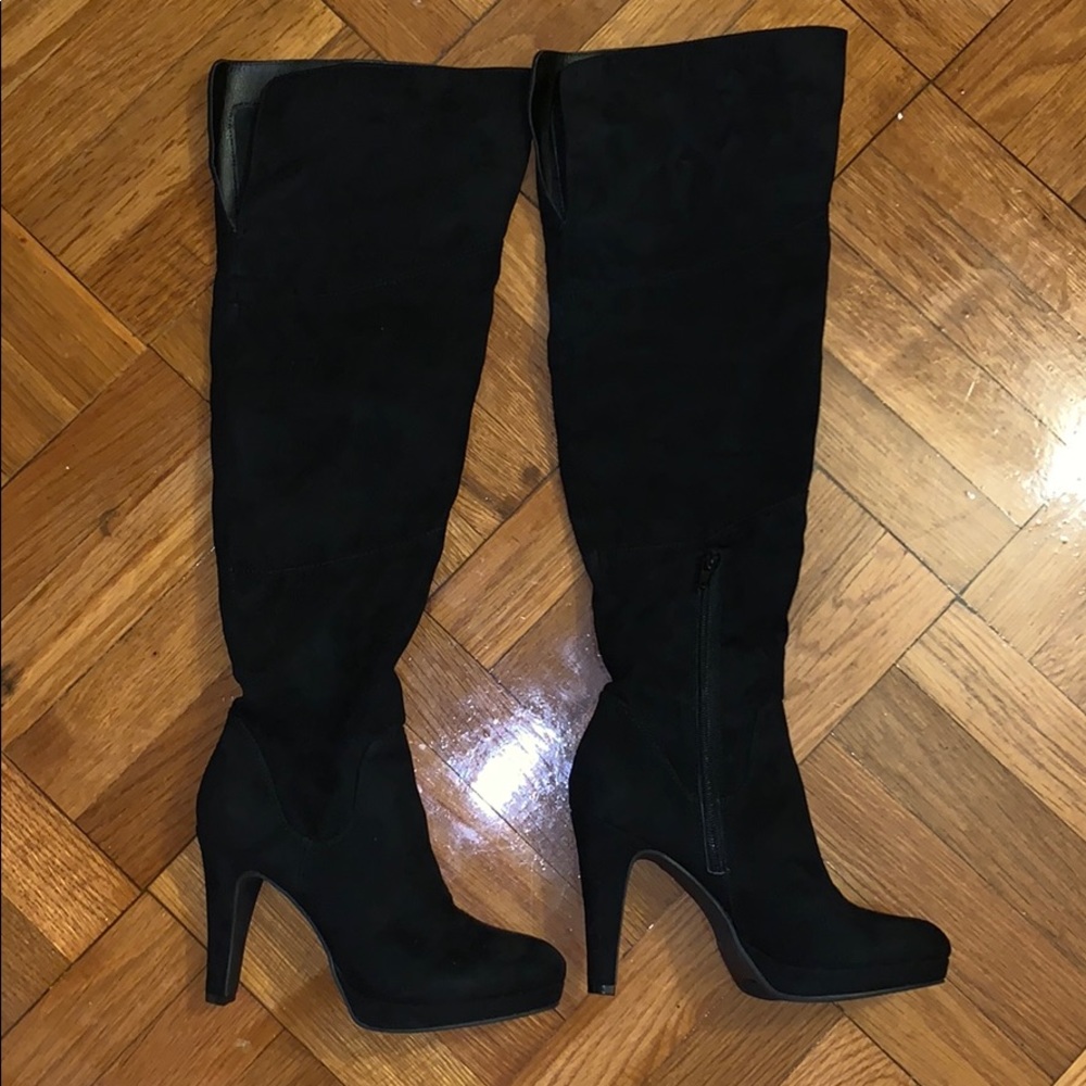 Kenneth Cole Knee High Boots